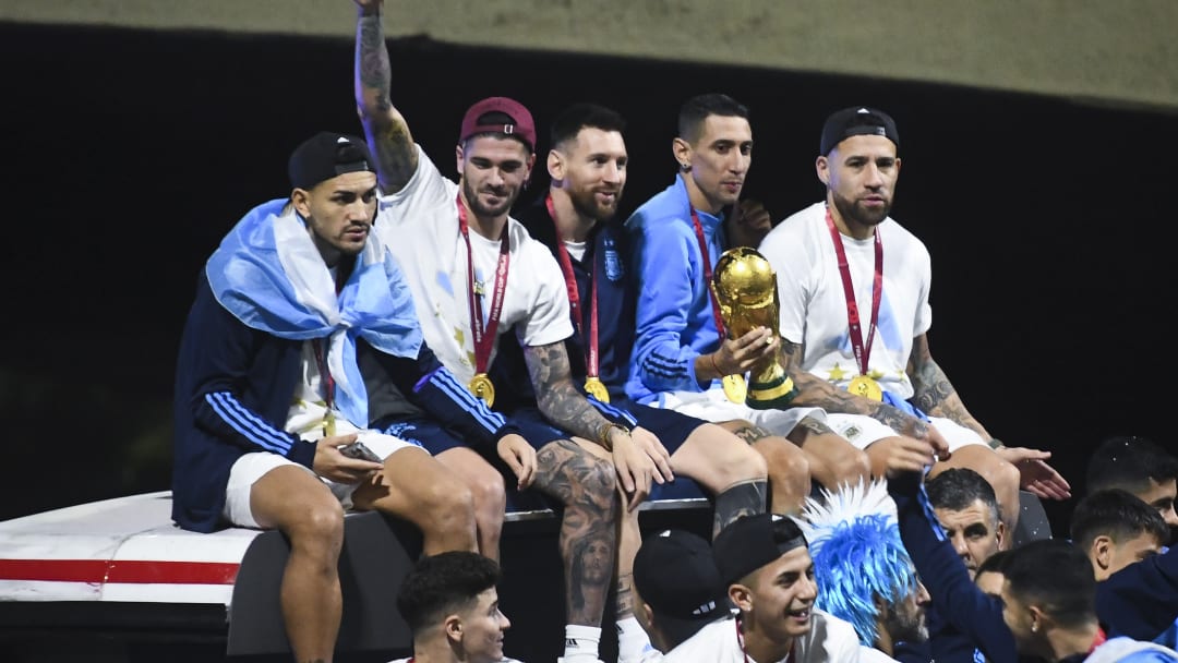 https://www.wikirise.com/wp-content/uploads/2022/12/Argentina-World-Cup-winners-receive-heroes-welcome-in-Buenos-Aires.jpg