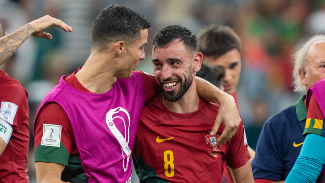 https://www.wikirise.com/wp-content/uploads/2022/12/Bruno-Fernandes-discusses-Cristiano-Ronaldo-being-benched-by-Portugal.jpg