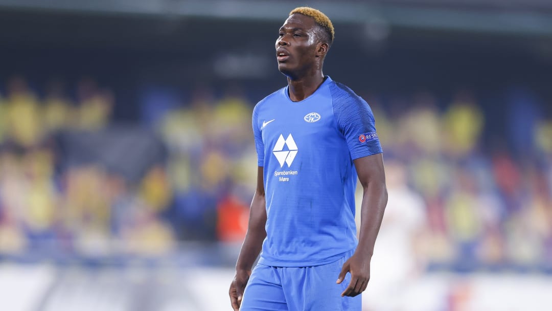 https://www.wikirise.com/wp-content/uploads/2022/12/Chelsea-complete-signing-of-David-Datro-Fofana.jpg