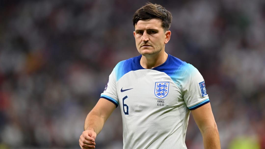 https://www.wikirise.com/wp-content/uploads/2022/12/Erik-ten-Hag-sets-challenge-for-Harry-Maguire-on-Man.jpg