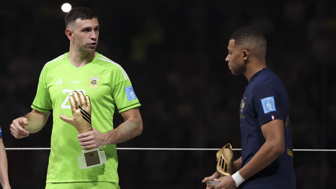 https://www.wikirise.com/wp-content/uploads/2022/12/Kylian-Mbappe-responds-to-Emiliano-Martinez039s-public-mocking.jpg