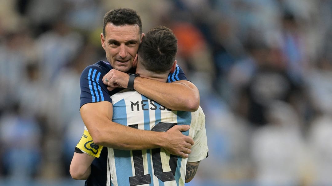 https://www.wikirise.com/wp-content/uploads/2022/12/Lionel-Messi-lavishes-praise-on-Lionel-Scaloni-after-Argentina-reach.jpg