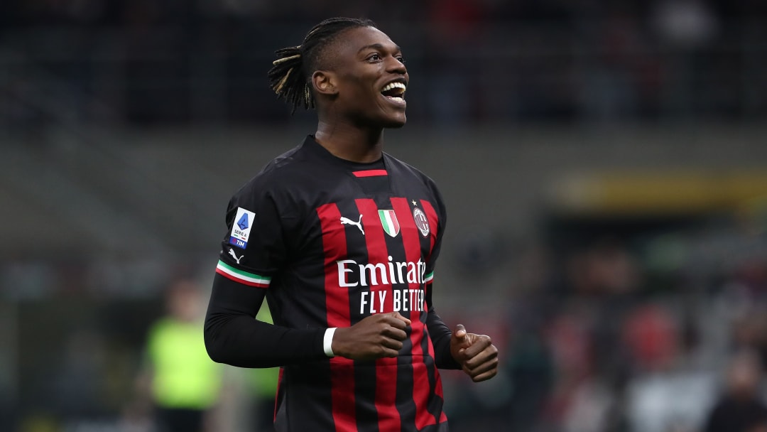 https://www.wikirise.com/wp-content/uploads/2022/12/Rafael-Leao-sent-AC-Milan-future-message-amid-strong-Chelsea.jpg